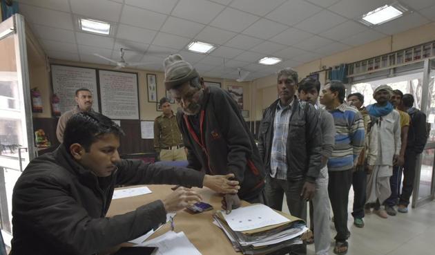 Delhi Police collecting data of beggars at Hauz Khas police station, New Delhi, December 8 (Ravi Choudhary/HT PHOTO) Delhi Police collecting data of beggars at Hauz Khas police station, New Delhi, December 8 (Ravi Choudhary/HT PHOTO)