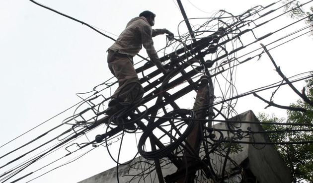 With the next assembly polls slated for 2018, the government is wary of annoying voters. (Arun Mondhe/HT file) With the next assembly polls slated for 2018, the government is wary of annoying voters. (Arun Mondhe/HT file)