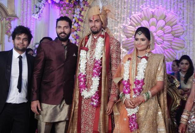 Cricketing fraternity and Olympic medallists joined in the celebrations for Ishant Sharma-Pratima Singh’s wedding. (Manoj verma/ht)