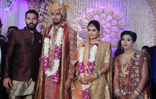 Yuvraj Singh, who got married to model Hazel Keech last month, attended the wedding. (Manoj verma/ht)