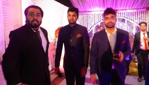 Gujarat and India pacer RP Singh was also in attendance. (Manoj verma/ht)