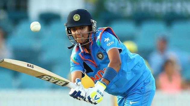 Harmanpreet Kaur is all set to become the first Indian cricketer to play in the Women’s Big Bash League as she features for the Sydney Thunder.(Getty Images)