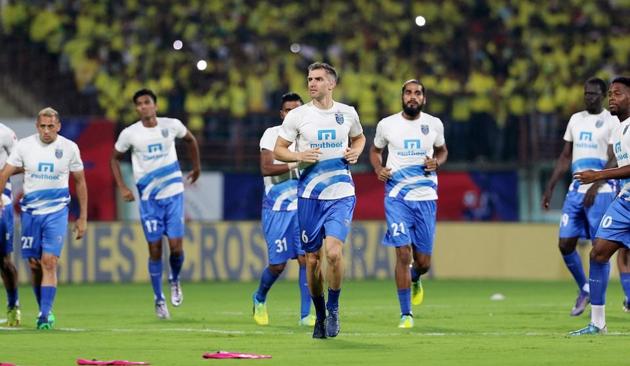 Kerala Blasters will take on the Delhi Dynamos in first leg semi-final at Jawaharlal Nehru Stadium, Kochi, on Sunday.(ISL/SPORTZPICS)