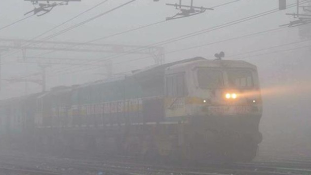 The situation will only worsen in the next two days as the weatherman has predicted dense fog and light rainfall in the city and parts of Punjab in the next 48 hours(HT Representative Image)