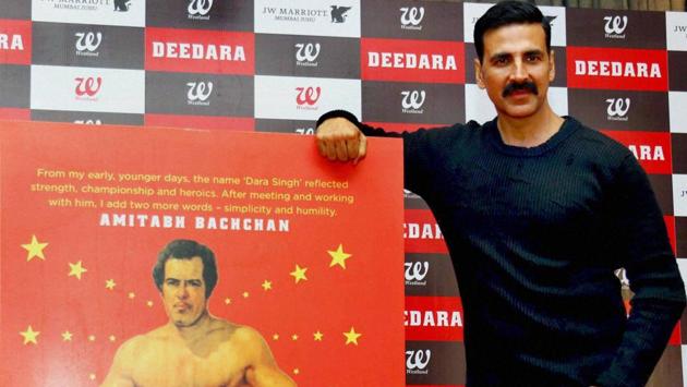 Akshay Kumar during the launch of book Deedara Aka Dara Singh by author Seema Sonik Alimchand in Mumbai. (PTI)