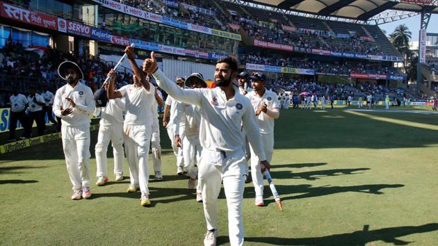 Virat Kohli and the whole Indian team took a lap of honour after winning the Wankhede Test against England. (Photo by: Deepak Malik/ BCCI/ SPORTZPICS)