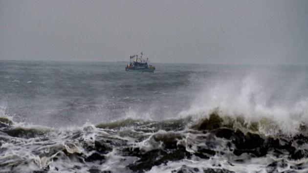 Fishermen return to the harbour in Chennai on Sunday following Cyclone Vardah's severe cycle on Monday.(PTI photo)