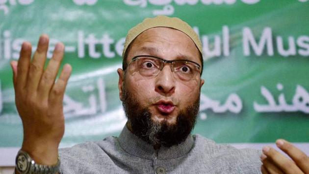 Owaisi said at a rally in Hyderabad that barely 2% Muslims have access to credit cards, underlining the lack of access to digital money among the religious minorities. (HT file photo) Owaisi said at a rally in Hyderabad that barely 2% Muslims have access to credit cards, underlining the lack of access to digital money among the religious minorities. (HT file photo)