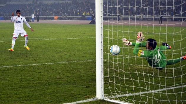 Kerala Blasters FC goalkeeper Sandip Nandy stops a penalty from Delhi Dynamos FC's midfielder Emerson Gomes De Moura during the Second leg of the semi-final football match between Delhi Dynamos FC and Kerala Blasters FC of Indian Super League (ISL). (AFP) Kerala Blasters FC goalkeeper Sandip Nandy stops a penalty from Delhi Dynamos FC's midfielder Emerson Gomes De Moura during the Second leg of the semi-final football match between Delhi Dynamos FC and Kerala Blasters FC of Indian Super League (ISL). (AFP)