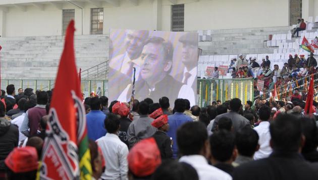 Yadav said that politicians harassing the public will get a befitting reply in the elections. (Sunil Ghosh/HT) Yadav said that politicians harassing the public will get a befitting reply in the elections. (Sunil Ghosh/HT)