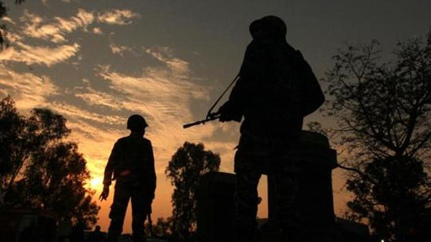 Army soldiers patrol on the Jammu-Srinigar National Highway during a combing operation after a gun battle with armed militants at an army base at Nagrota, some 15 kms from Jammu on November 30, 2016. (AFP Photo) Army soldiers patrol on the Jammu-Srinigar National Highway during a combing operation after a gun battle with armed militants at an army base at Nagrota, some 15 kms from Jammu on November 30, 2016. (AFP Photo)