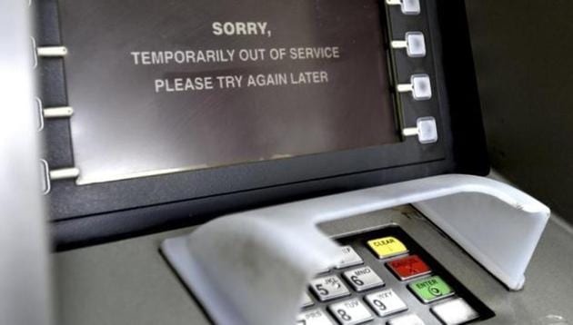 Sitamarhi police have sealed an SBI ATM at Simra village in Dumara police station area after it allegedly dispensed a fake `2,000 note on Sunday. (HT Representational Photo) Sitamarhi police have sealed an SBI ATM at Simra village in Dumara police station area after it allegedly dispensed a fake `2,000 note on Sunday. (HT Representational Photo)