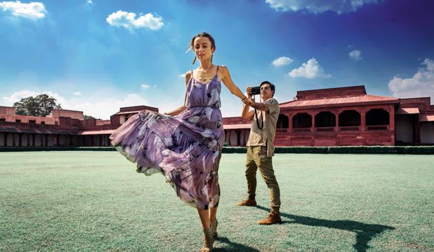 Murad Osmann captured clicking Natalia Zakharova in Fatehpur Sikri during the India InstaMeet, 2016 (Saumya Khandelwal) Murad Osmann captured clicking Natalia Zakharova in Fatehpur Sikri during the India InstaMeet, 2016 (Saumya Khandelwal)