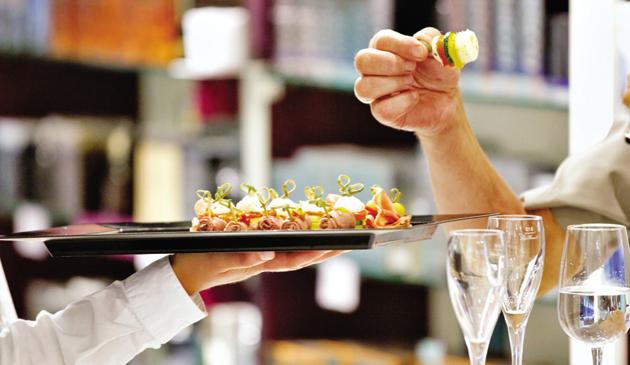Smart snacking is a great way to stay fit this part season (Getty Images) Smart snacking is a great way to stay fit this part season (Getty Images)