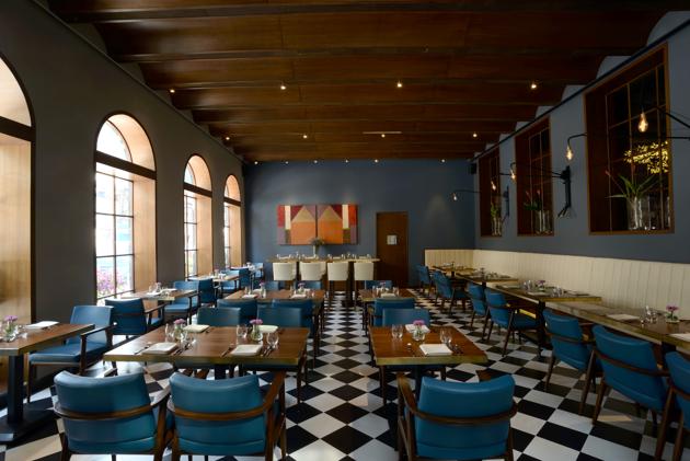 Situated at the edge of Ballard Estate, The Clearing House offers a lovely sense of space - a rare plus in Mumbai. The Foyer, the brighter, more casual outer room seen above, will be open for lunch and dinner. Situated at the edge of Ballard Estate, The Clearing House offers a lovely sense of space - a rare plus in Mumbai. The Foyer, the brighter, more casual outer room seen above, will be open for lunch and dinner.