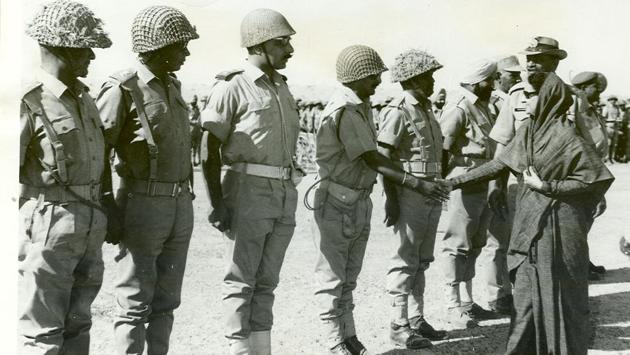 Smt Indira Gandhi meeting the officers after the 1971 war. (Photo division/defence wing)