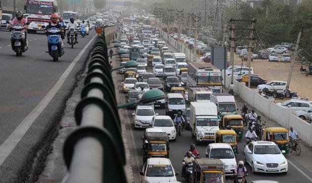 With Delhi’s poor bus service, and auto drivers refusing rides, many cabs operate illegally as share taxis without any fear of being impounded. With Delhi’s poor bus service, and auto drivers refusing rides, many cabs operate illegally as share taxis without any fear of being impounded.