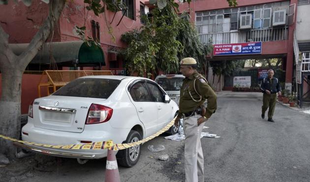 The car in which a 20-year-old woman was allegedly raped in Moti Bagh on Wednesday night. (Ravi Choudhary/HT Photo) The car in which a 20-year-old woman was allegedly raped in Moti Bagh on Wednesday night. (Ravi Choudhary/HT Photo)