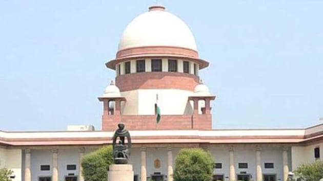 The counsel for the petitioners had contended that banks are refusing to pay full amount of Rs 24,000 per week on the ground of non-availability of new currency (HT File Photo) The counsel for the petitioners had contended that banks are refusing to pay full amount of Rs 24,000 per week on the ground of non-availability of new currency (HT File Photo)