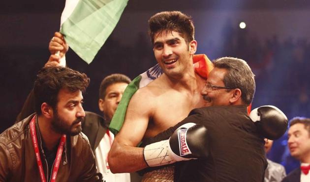 Vijender Singh defeated Francis Cheka by a third round knockout.(Photo: IOS Boxing Promotions)