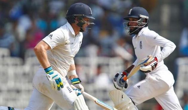 England's Adil Rashid (R) and Liam Dawson run between wickets against India. (REUTERS) England's Adil Rashid (R) and Liam Dawson run between wickets against India. (REUTERS)