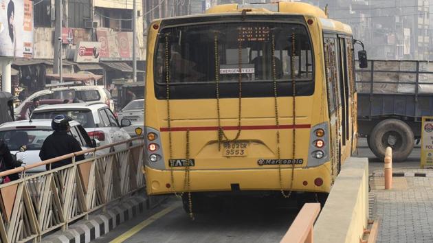 BRTS buses at a crossing outside the railway station in Amritsar.(HT pHOTO)