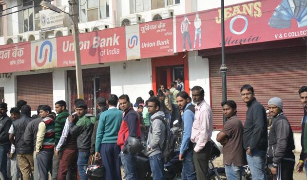 Residents were visibly relieved on hearing the news, after waiting in long queues of cash-strapped ATMs and banks. (Sakib Ali/HT Photo) Residents were visibly relieved on hearing the news, after waiting in long queues of cash-strapped ATMs and banks. (Sakib Ali/HT Photo)