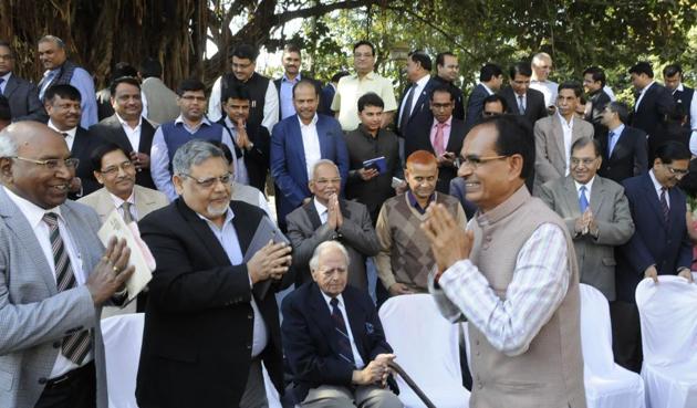 Chief minister Shivraj Singh Chouhan meets IAS officers at the Academy of Administration in Bhopal on Friday.(Mujeeb Faruqui/HT photo) Chief minister Shivraj Singh Chouhan meets IAS officers at the Academy of Administration in Bhopal on Friday.(Mujeeb Faruqui/HT photo)