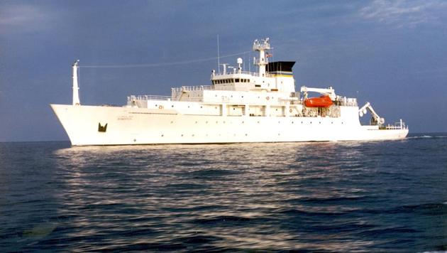 The oceanographic Survey Ship, USNS Bowditch, was retrieving a pair of “naval gliders,” one of them was seized by Chinese submarine in the South China Sea.(Reuters) The oceanographic Survey Ship, USNS Bowditch, was retrieving a pair of “naval gliders,” one of them was seized by Chinese submarine in the South China Sea.(Reuters)