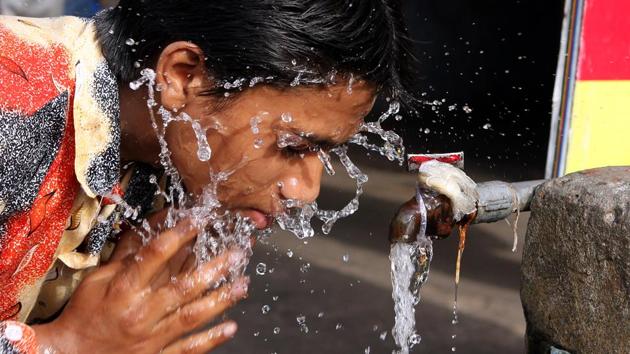 Residents have been advised to store water in advance to meet the shortage. (Sanjeev Verma/ HT FILE) Residents have been advised to store water in advance to meet the shortage. (Sanjeev Verma/ HT FILE)