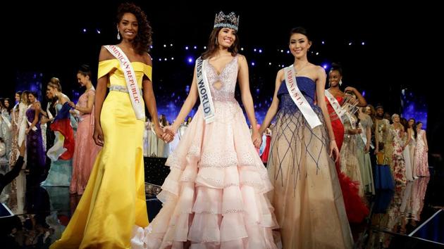 Winner of Miss World Miss Puerto Rico Stephanie Del Valle (C) stands with first runner up Miss Dominican Republic Yaritza Miguelina Reyes Ramirez (L) and second runner up Miss Indonesia Natasha Mannuela during the Miss World 2016 Competition in Oxen Hill, Maryland, US. (Joshua Roberts/REUTERS)
