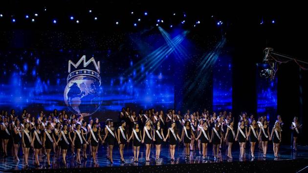 Contestants are pictured on stage during the grand final of the Miss World 2016 pageant at the MGM National Harbor, in Oxon Hill, Maryland. (Zach Gibson/AFP)