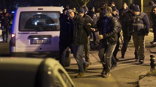 Turkish police detained a man who fired shots into the air outside the US embassy in Ankara. (Agency Photo) Turkish police detained a man who fired shots into the air outside the US embassy in Ankara. (Agency Photo)