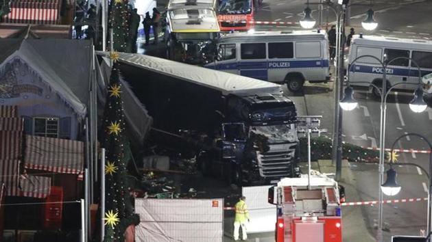 A general view shows the site where a truck ploughed through a crowd at a Christmas market in the west of Berlin, Germany on December 19. (REUTERS)
