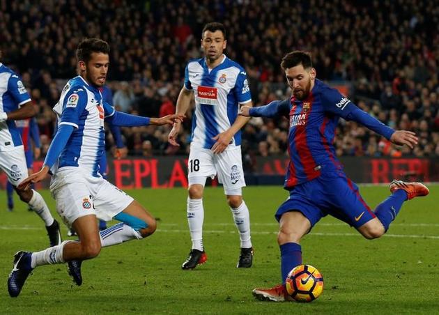 FC Barcelona's Lionel Messi in action during their La Liga match against Espanyol. (REUTERS) FC Barcelona's Lionel Messi in action during their La Liga match against Espanyol. (REUTERS)