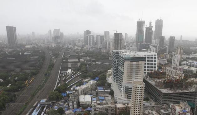 The Mumbai Metropolitan Region Development Authority (MMRDA) has proposed to split the loan for the Rs17,750-crore project into two parts to reduce the burden on the state government.(HT File Photo)