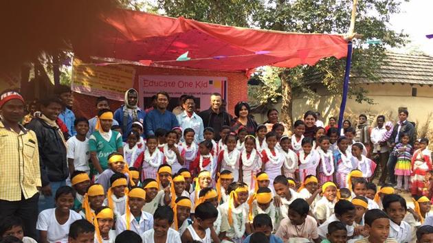 Some of the students in Bankura with the techies. (HT Photo) Some of the students in Bankura with the techies. (HT Photo)