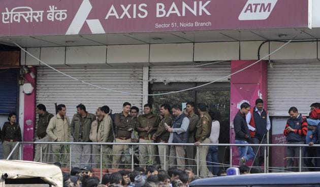 The income tax department raided an Axis Bank branch in Sector 51 on Thursday.(Burhaan Kinu/HT File Photo)