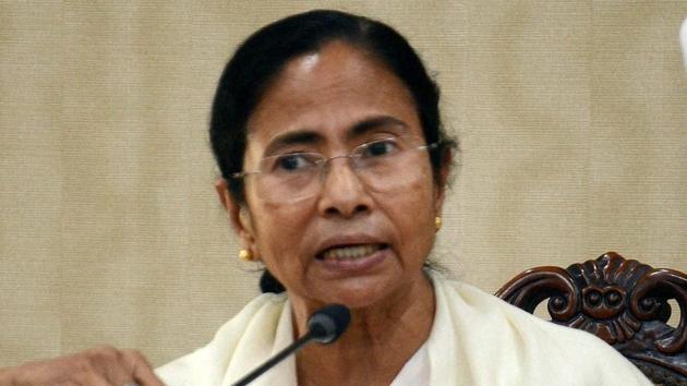 West Bengal CM Mamata Banerjee said corruption needs to be strongly condemned, but “the raid on Tamil Nadu chief secretary by central agencies devalues the institution of head of the civil service”.(PTI file) West Bengal CM Mamata Banerjee said corruption needs to be strongly condemned, but “the raid on Tamil Nadu chief secretary by central agencies devalues the institution of head of the civil service”.(PTI file)