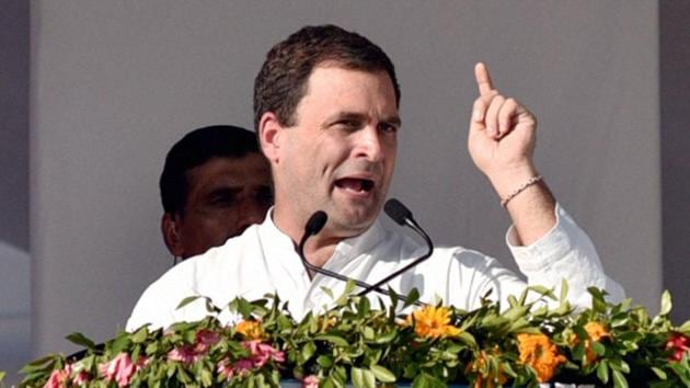 Congress vice president Rahul Gandhi addresses a public rally in Mehsana on Wednesday, Dec 21, 2016.(PTI)