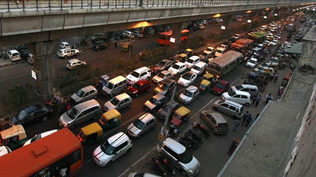 Naidu said he is ‘very keen’ to put in place such riders for vehicle registration and his ministry is in discussion with the transport ministry.(HT Photo) Naidu said he is ‘very keen’ to put in place such riders for vehicle registration and his ministry is in discussion with the transport ministry.(HT Photo)