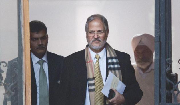 Ending a two-year spell of acrimony, lieutenant governor Najeeb Jung had breakfast with chief minister Arvind Kejriwal on Friday(PTI)