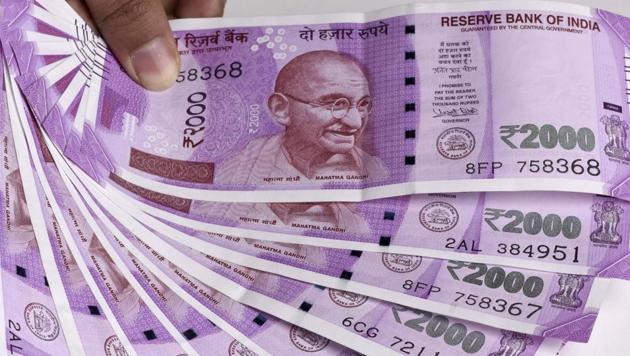 ManyNRIs and People of Indian Origin have in their possession demonetised currency notes that they may find difficult to exchange on arrival in India, a global organsation representing them has said.(Sonu Mehta/HT) ManyNRIs and People of Indian Origin have in their possession demonetised currency notes that they may find difficult to exchange on arrival in India, a global organsation representing them has said.(Sonu Mehta/HT)