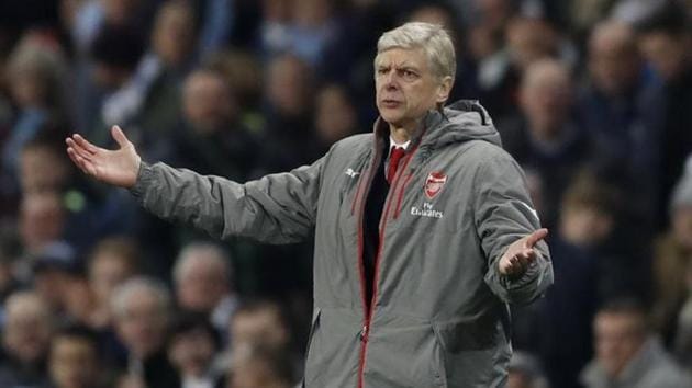 Arsene Wenger has warned the Premier League not to underestimate the enormous spending power of Chinese football.(REUTERS)