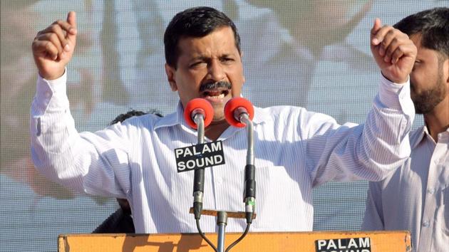 Delhi Chief Minister and AAP convener Arvind Kejriwal addresses during the party's' Rally' at Ramlila Maidan in Jaipur on Friday.(PTI Photo) Delhi Chief Minister and AAP convener Arvind Kejriwal addresses during the party's' Rally' at Ramlila Maidan in Jaipur on Friday.(PTI Photo)