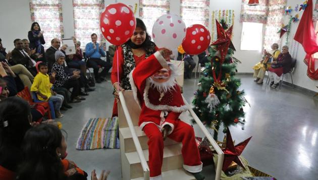 Christmas show presented by Hearing impaired children and children of leprosy patients at Lepra India Trust school, Jasola Vihar in New Delhi, India, on Friday, December 23, 2016. (HT Photo) Christmas show presented by Hearing impaired children and children of leprosy patients at Lepra India Trust school, Jasola Vihar in New Delhi, India, on Friday, December 23, 2016. (HT Photo)