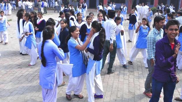 Students will be given marks for sports and practicals in laboratories.(HT File Photo) Students will be given marks for sports and practicals in laboratories.(HT File Photo)