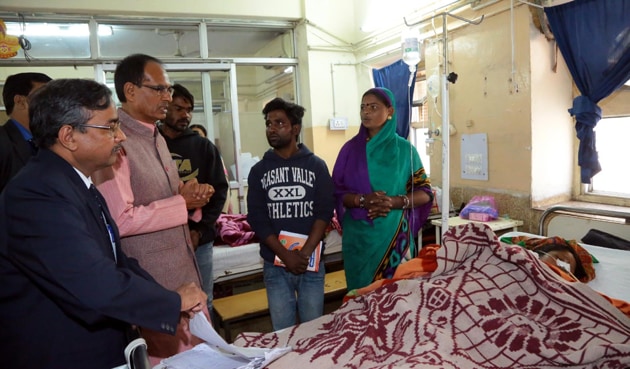 Chief minister Shivraj Singh Chouhan inspected the Hamidia Hospital on December 23.(File photo)