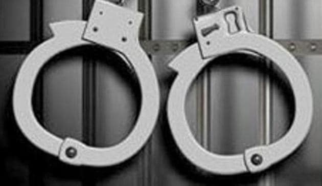 Sitaram Khopkar was arrested from his Vakola residence after the police traced his whereabouts by scrutinising his call detail record.(HT Photo) Sitaram Khopkar was arrested from his Vakola residence after the police traced his whereabouts by scrutinising his call detail record.(HT Photo)