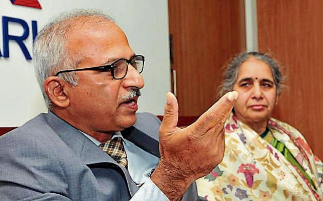 Rajender Kumar,n chief commissioner of Income Tax department, during a press conference in Chandigarh on Monday.(Sanjeev Sharma/HT) Rajender Kumar,n chief commissioner of Income Tax department, during a press conference in Chandigarh on Monday.(Sanjeev Sharma/HT)